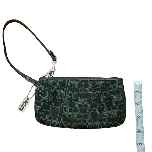 Coach Metallic Silver Black Signature C Metal Hangtag Zippered Canvas Wristlet - Picture 14 of 16